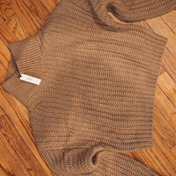 Banana Republic Sweaters - Banana Republic Chunky Knit Turtleneck Sweater - TAN